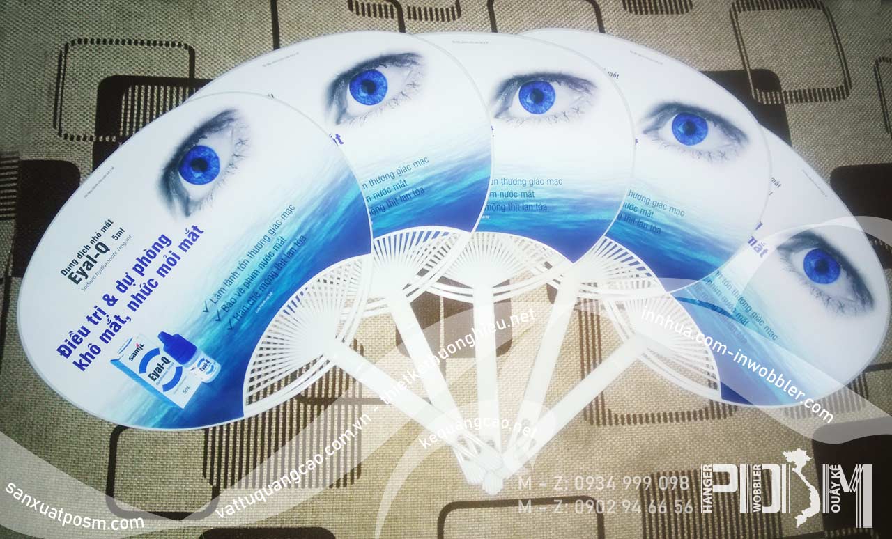 Quạt nhựa cầm tay quảng cáo Hoàng Đức